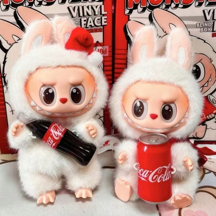 MASKOTKA-LALKA-LALECZKA-BRELOK-FIGURKA-PLUSZAK-NIESPODZIANKA-LABUBU-COLA-Typ-figurka.jpeg