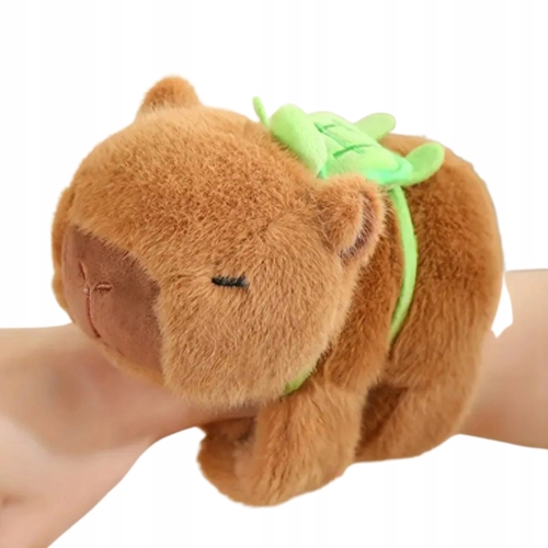 KAPIBARA-NA-REKE-MASKOTKA-PLUSZOWA-ZABAWKA-Z-PLECAKIEM-20CM-PLUSZAK-2W1-MIS.jpeg